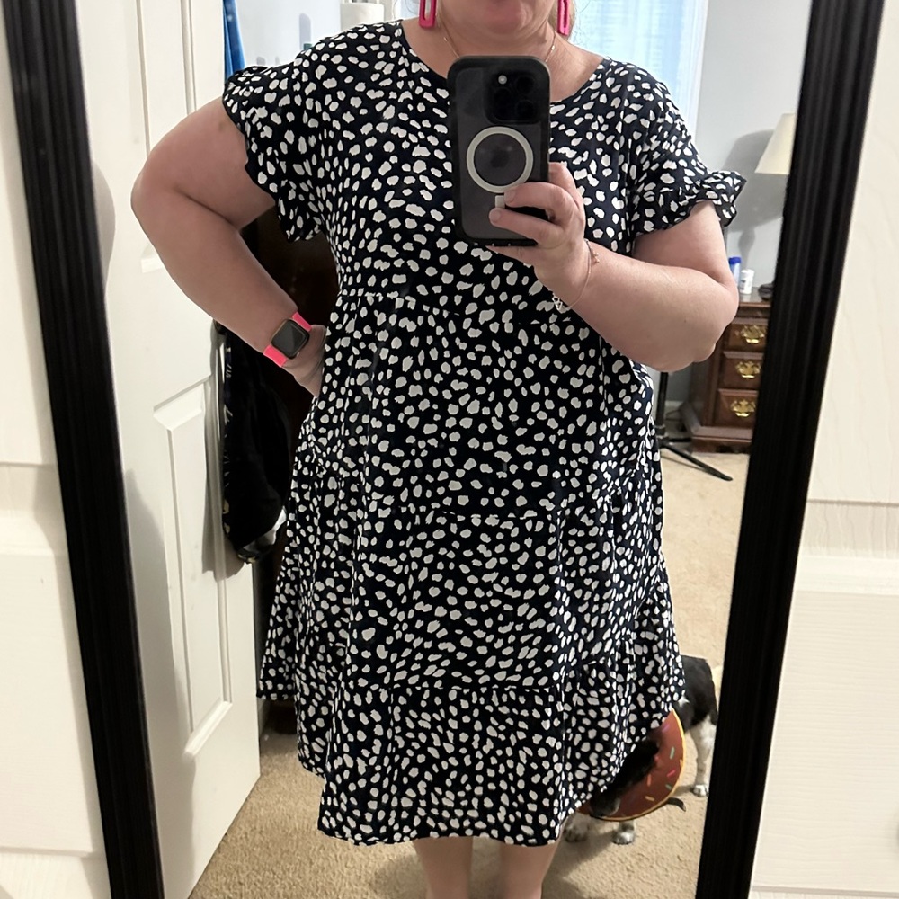 Dress 
Navy and white